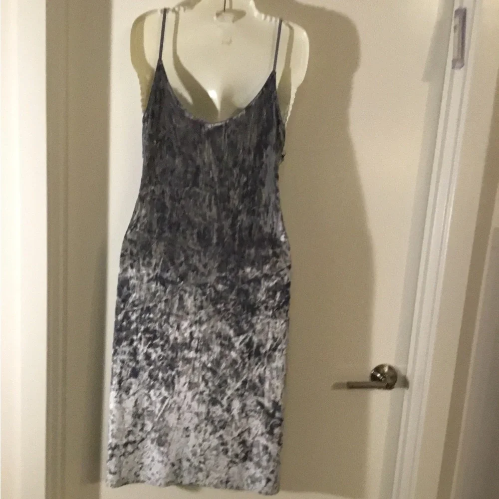 Double Zero Silver / Gray Slip Velvet Dress Size Medium $40 - Picture 6 of 11